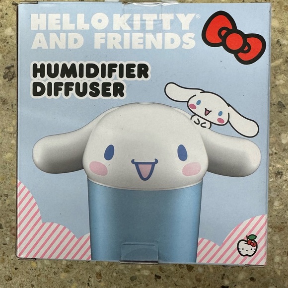 Hello Kitty and Friends Humidifier Diffuser - Picture 2 of 3